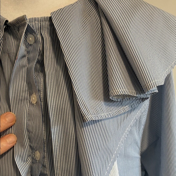 Pure Cotton Blue Ruffle Blouse - size M - Picture 3 of 10